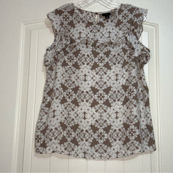 Worthington Tops - Georgette‎ Blouse Flutter Sleeve Size M Taupe White Feminine Cottagecore Twee